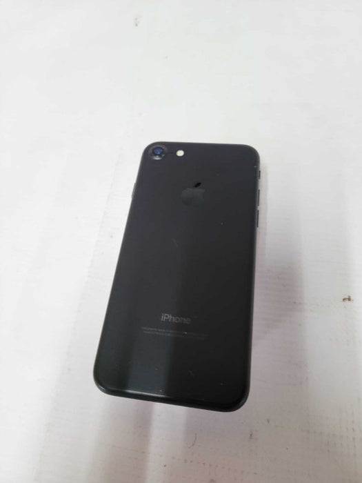 Apple iPhone 7 32GB (A1778) - READ