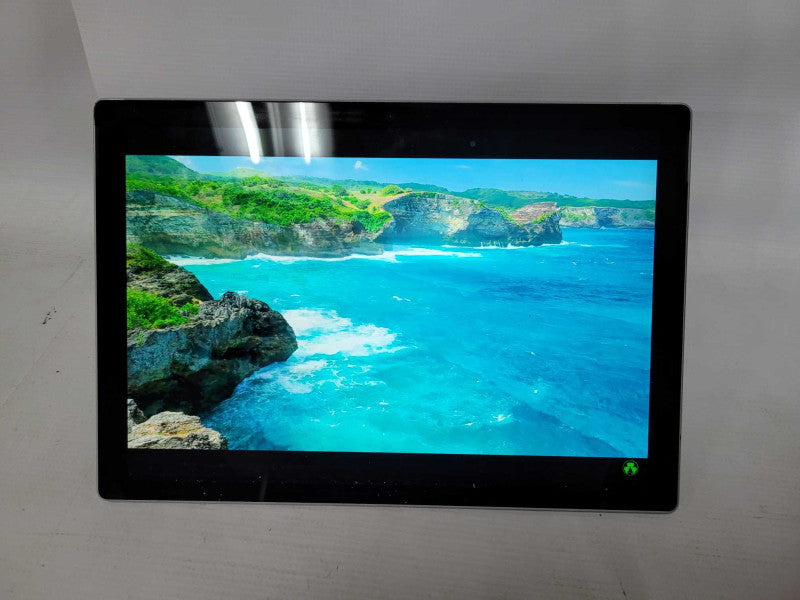 Microsoft Surface Pro 6 - i5-8350U, 8GB RAM, 256GB SSD - READ