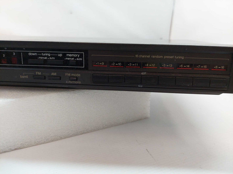 Technics Quartz Synthesizer FM/AM Stereo Tuner ST-S77 Model: ST-S77