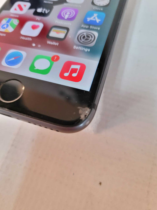 Apple iPhone 8 64GB (A1905) - READ