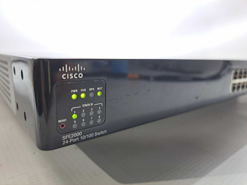 Cisco SFE2000 24-Port Small Business Managed 10/100 Switch )