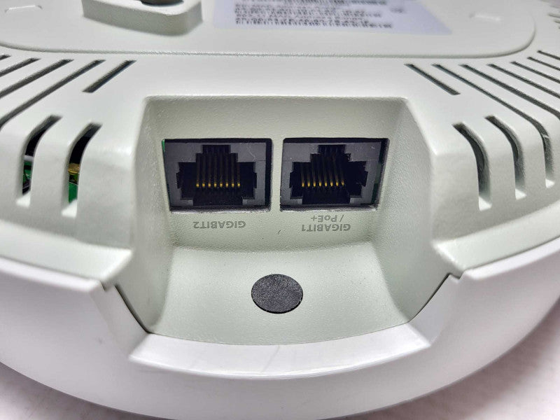 Xirrus XD2-230 Dual-Band/802.11ac 3900Mbps Wireless Access Point Q$