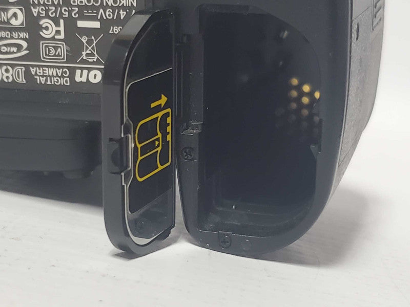 Nikon D80 10.2MP Digital Camera Body (AS-IS) |