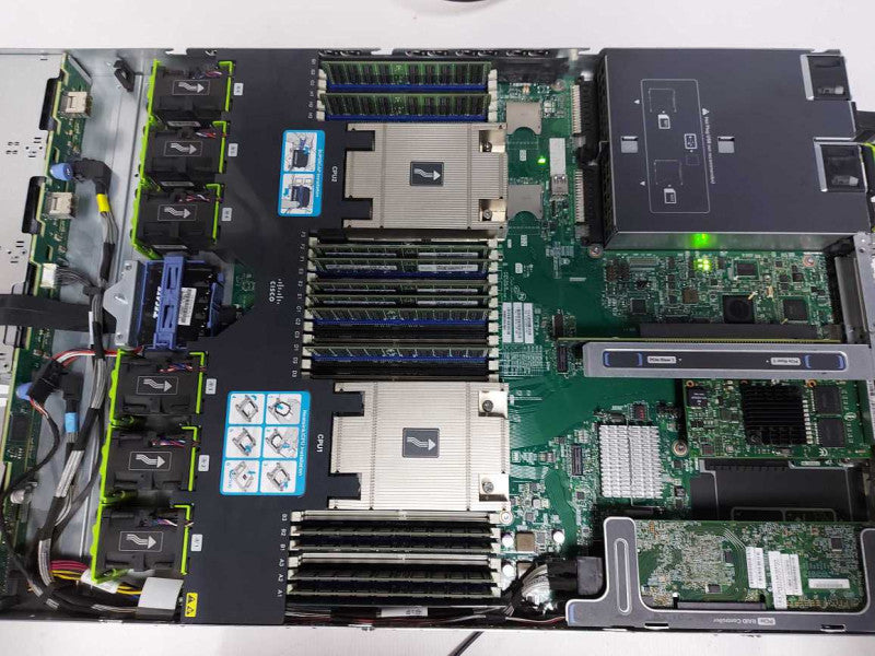 cisco C220M4 server 2x Xeon E5-2640 V3 @ 2.60ghz / 192gb ram / 12gb sas modul #