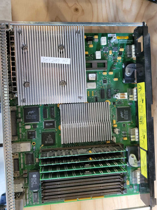SGI Octane (CMNB015ANF195) 030-0887-003 rev.g (R10K CPU + 512MB RAM) + Tray