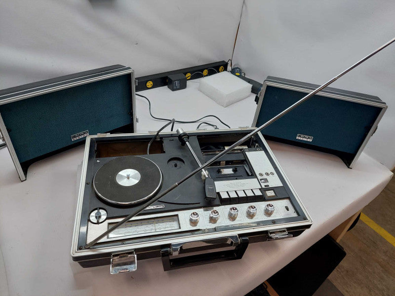 Crown Model: SCP-71SW Solid State Stereo Compact Cassette 3-Band Radio/phono