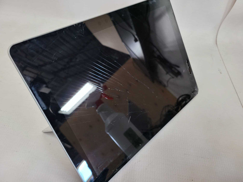 Microsoft Surface Go - Pentium 4415Y, 4GB RAM, 64GB SSD - READ