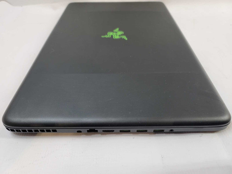 Rzaer Blade Pro 17.3\\" i7-4700HQ, 8GB DDR4, 2GB GTX 765M, 256GB m.2 *NO BATTER Î²