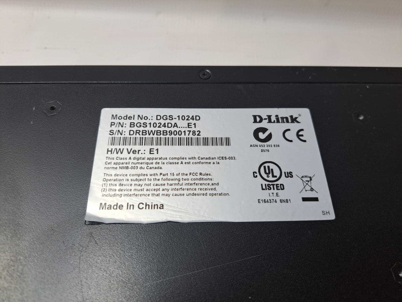 D-Link DGS-1024D 24 Port 10/100/1000 Gigabit Ethernet Switch )