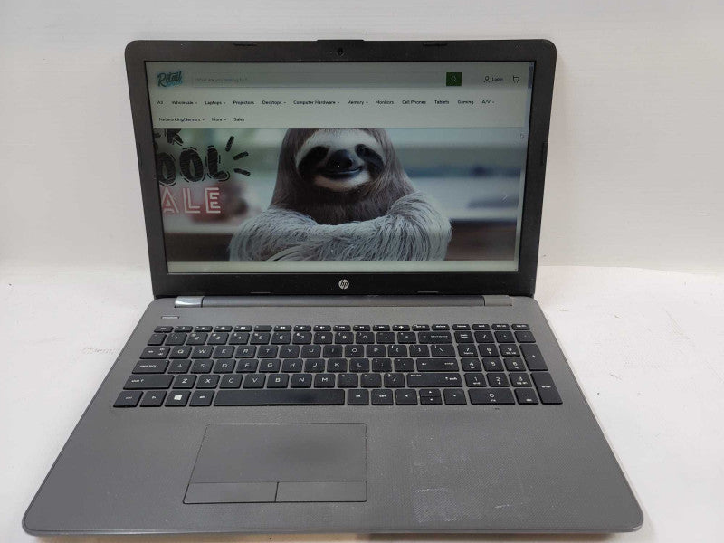 HP 255 G6 AMD A6-9220, 8GB DDR4, 512 ATI R4 Graphics, 256GB m.2 **READ Î²