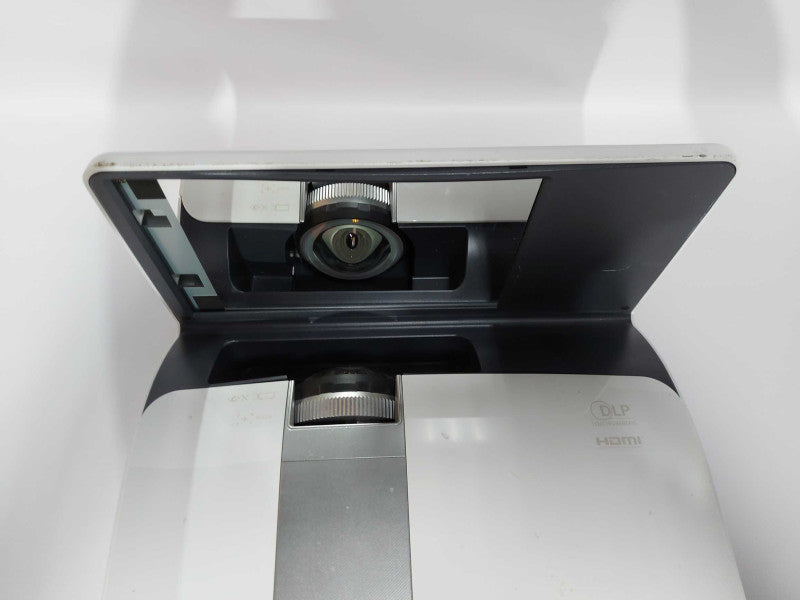 BENQ MW843UST PROJECTOR ULTRA SHORT THROW 3000 LUMENS HD HDMI 2370 hrs #