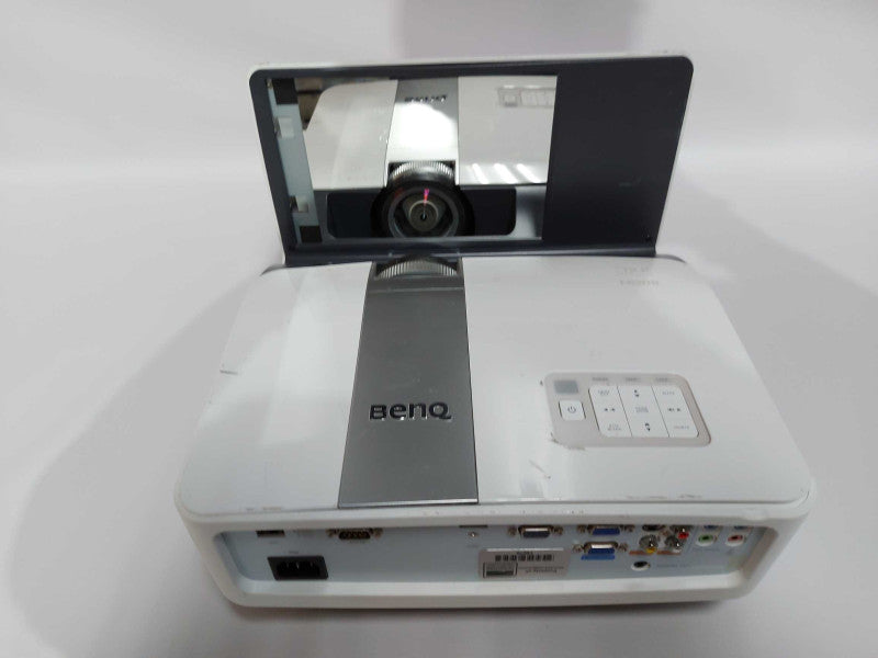 BENQ MW843UST PROJECTOR ULTRA SHORT THROW 3000 LUMENS HD HDMI 2370 hrs #