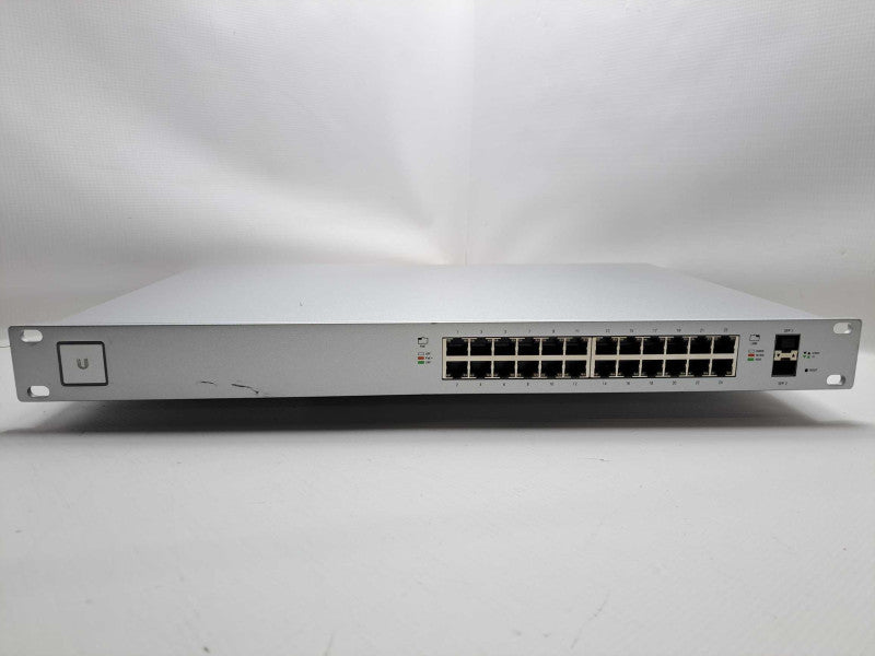 Ubiquiti UniFi US-24-250W 24-Port Managed Gigabit PoE+ Switch )
