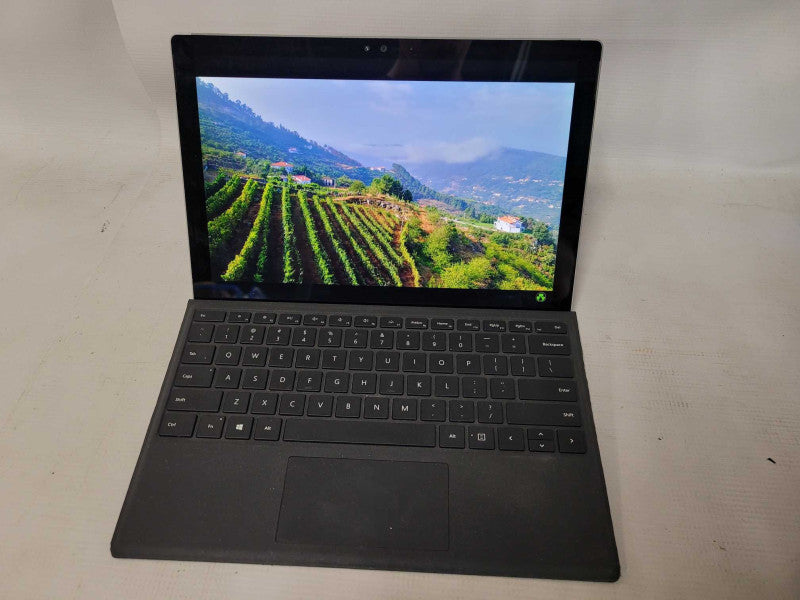 Microsoft Surface Pro 4 (1724) - i7-6650U, 8GB RAM, 256GB SSD