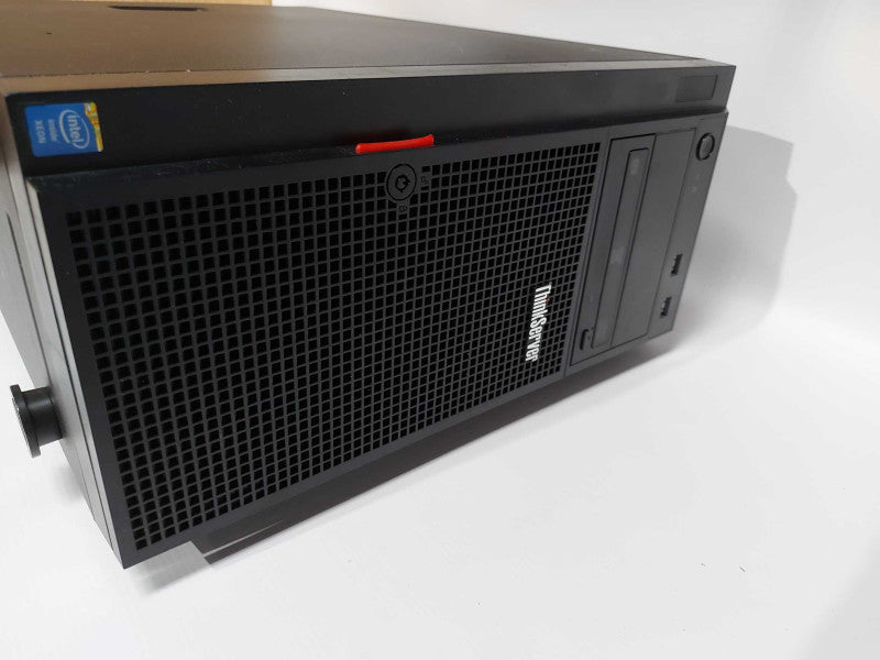 Lenovo TS440 Xeon E3-1245 V3 @ 3.40ghz / 16gb ram / 9240-8i raid / READ #