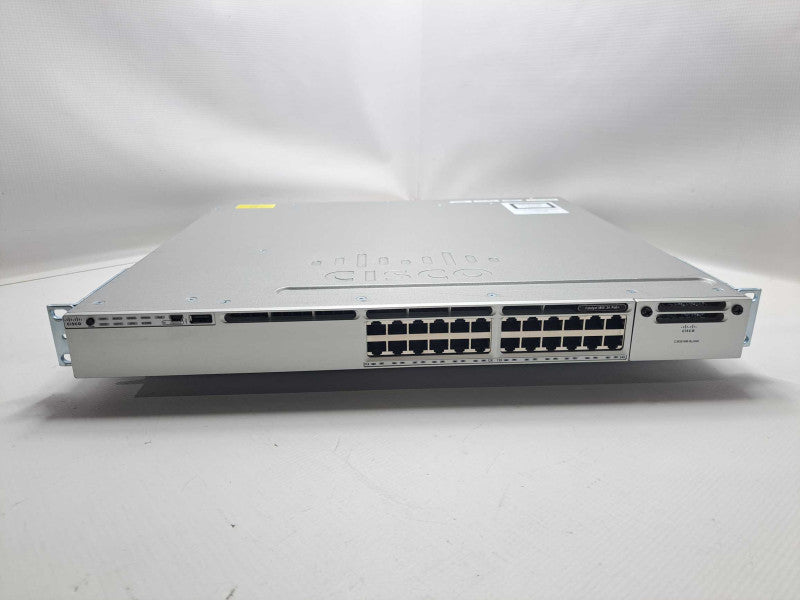 Cisco Catalyst WS-C3850-24P-S 24-Port Gigabit PoE+ Switch 1x 715W PSU Q)