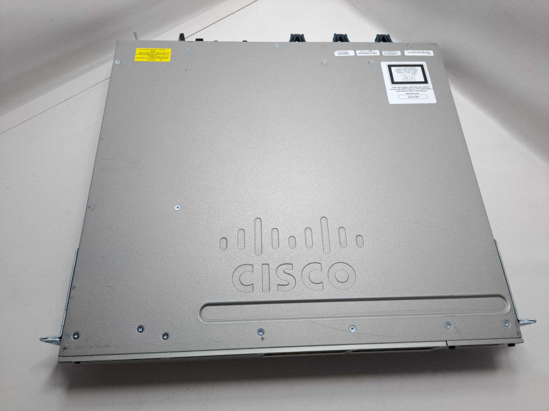 Cisco Catalyst WS-C3850-24P-S 24-Port Gigabit PoE+ Switch 1x 715W PSU Q)