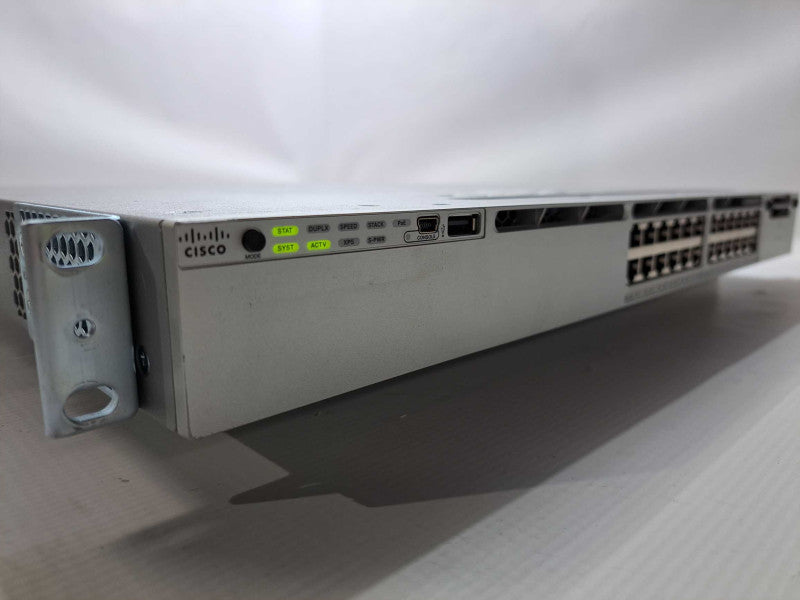 Cisco Catalyst WS-C3850-24P-S 24-Port Gigabit PoE+ Switch 1x 715W PSU Q)