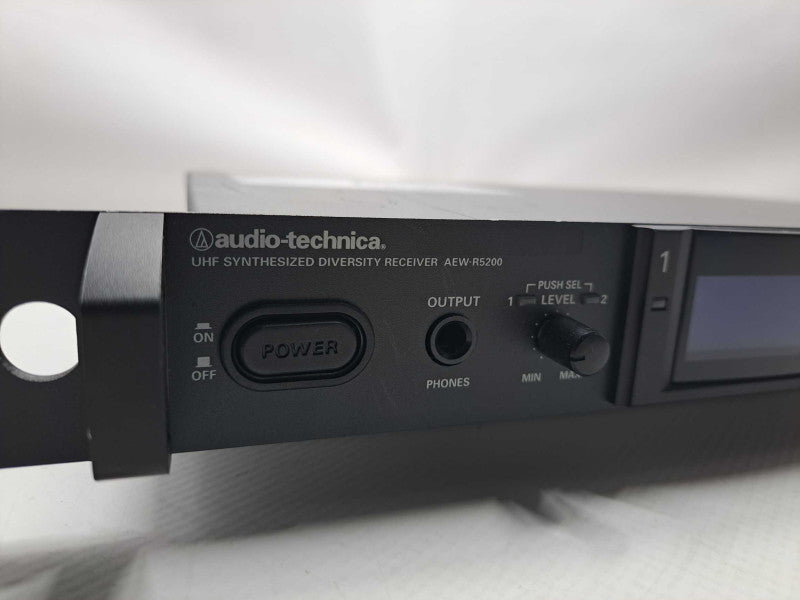 Audio-Technica AEW-R5200 Dual Wireless UHF Diversity Receiver 541-566MHz *READ* )