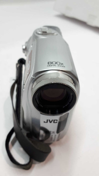 JVC GR-D390U Digital Video Camera 32X &