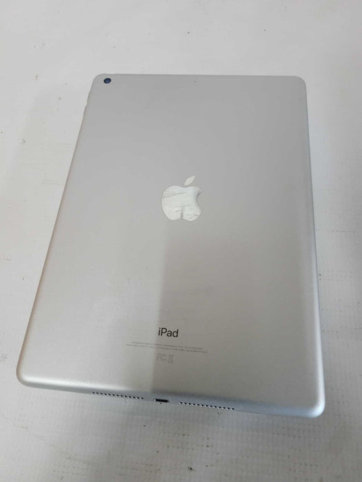 Apple iPad 5th Gen (A1822) - READ