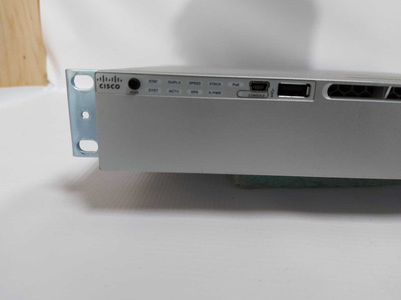 Cisco 3850 series gigabit PoE Network switch WS-C3850P-24P-S V04 Q#