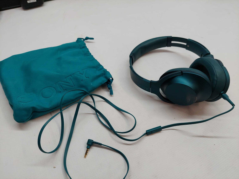 Sony MDR-100A Headphones with bag