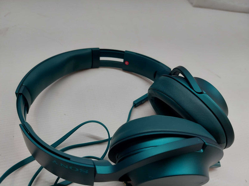 Sony MDR-100A Headphones with bag