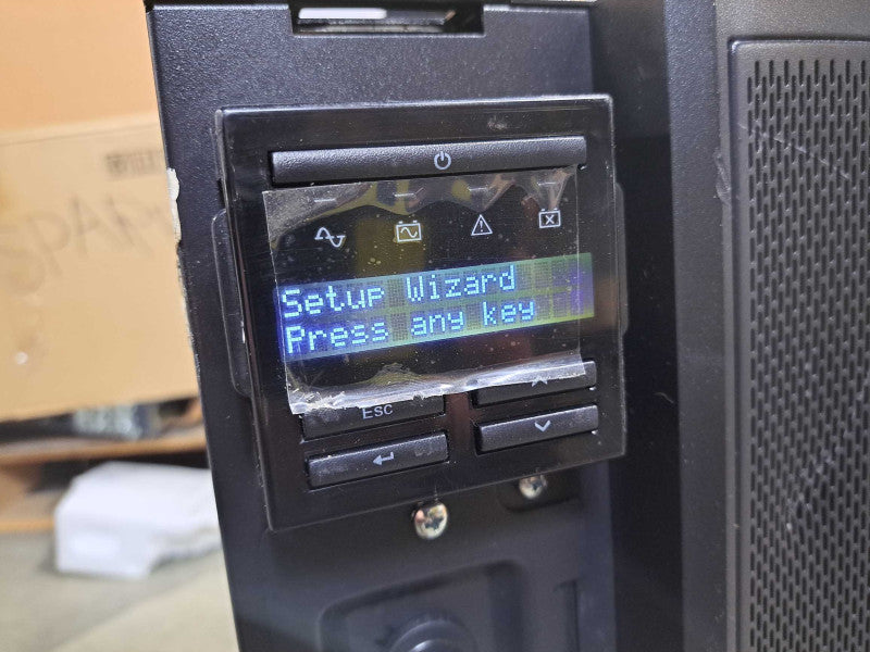 APC Smart UPS X 2000VA 1800W LCD RM 4U 120V SMX2000LVNC )