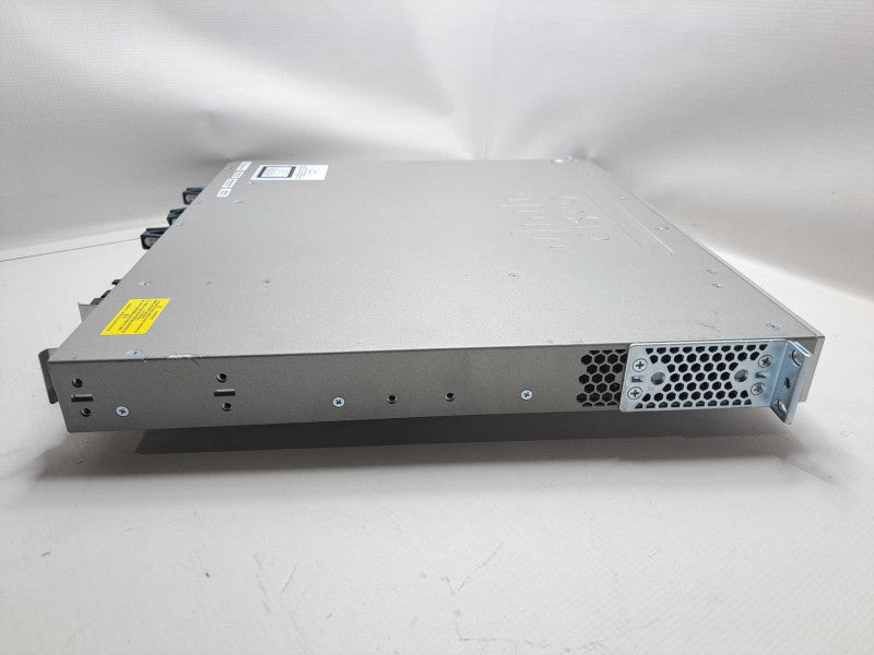 Cisco WS-C3850-24P-S 24-Port Gigabit PoE+ Ethernet Switch 1 x 715W PSU )
