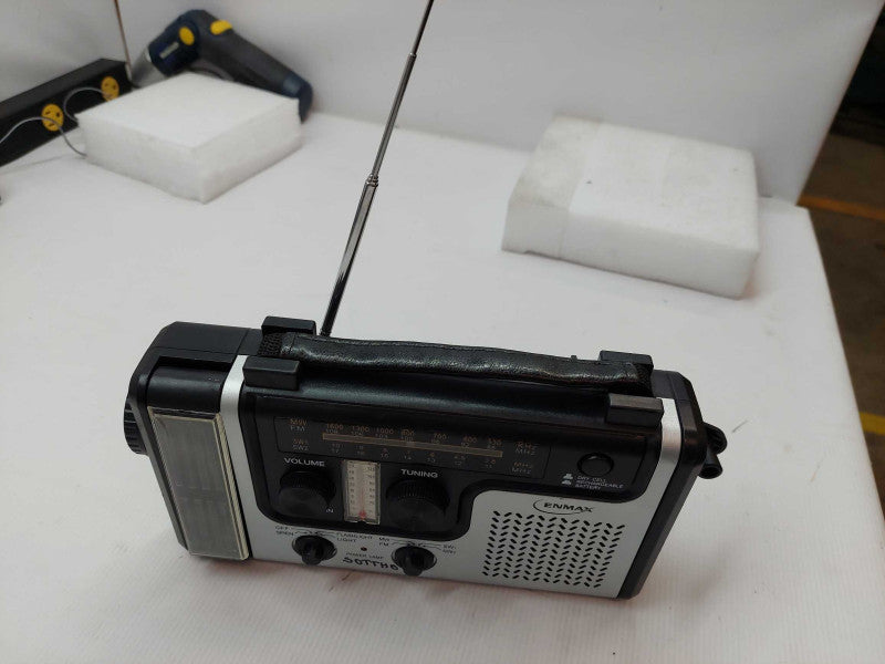 Promotional Enmax Crack/ Wind-Up Radio