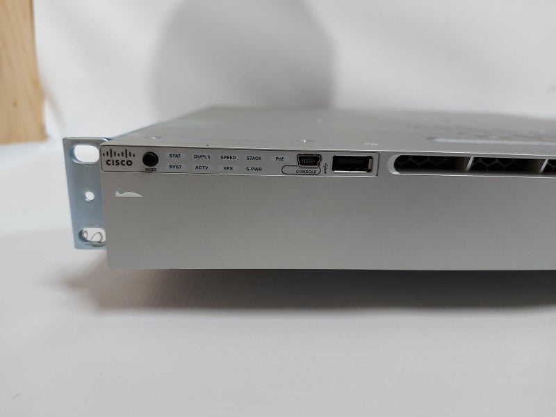 Cisco Catalyst 3850 series 24x port PoE+ WS-C3850-24P-S / 10G Network Module Q#