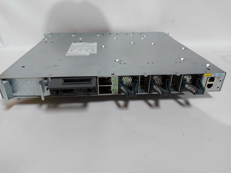 Cisco Catalyst 3850 series 24x port PoE+ WS-C3850-24P-S / 10G Network Module Q#
