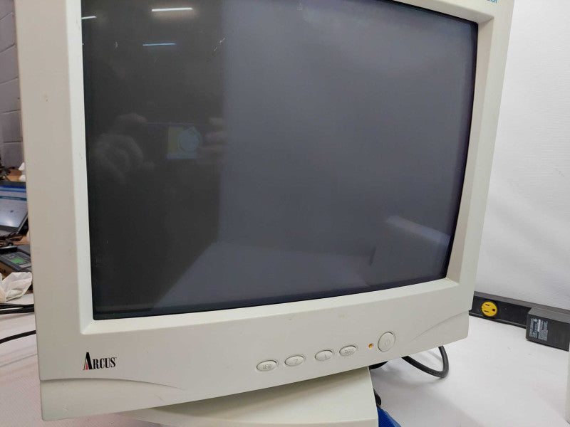 Arcus CRT Monitor Model: DE-995