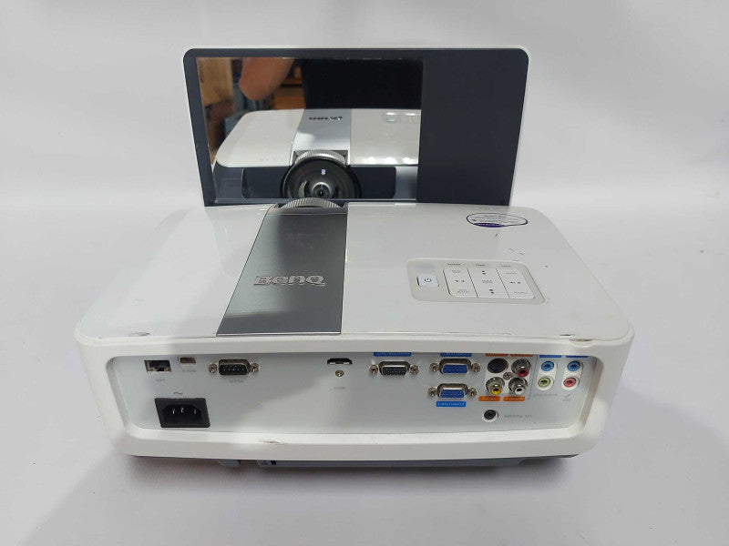 BENQ MW851UST HDMI PROJECTOR ULTRA SHORT THROW 4056 hours #