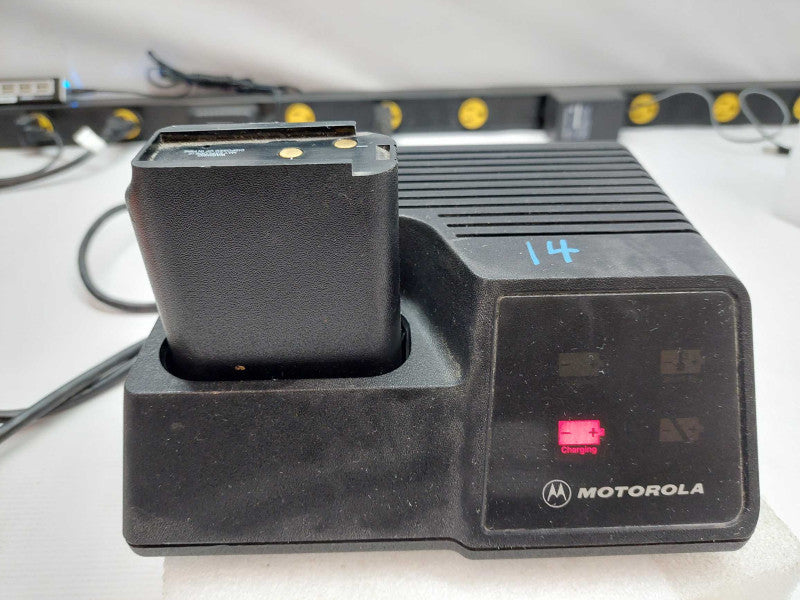 AEF-001 Motorolla Exia Intrinsically Safe Battery Charger Kit NTN4734A Radio