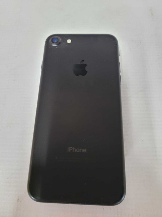 Apple iPhone 7 32GB (A1778) - READ