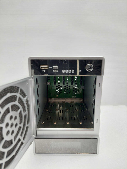 Netgear ReadyNAS NV+ RND4000 NO CADDIES NO HDD ,AS IS  :