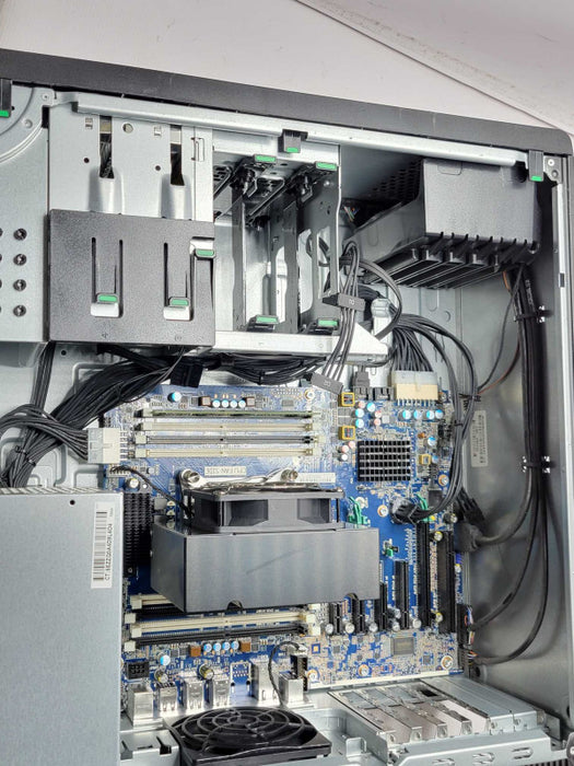 HP Z440 WS, Xeon E5-1650v3 3.5GHz, 4GB DDR4, 2x 3.5\\" HDD Trays, No GPU/HDD _