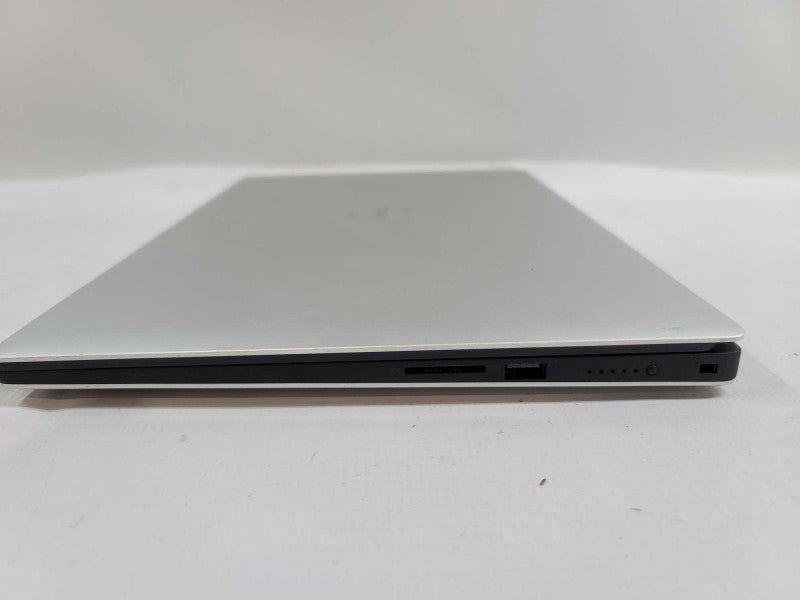 Dell XPS 15 7590 4K i7-9750H@ 2.60GHz, 32GB DDR4, 4GB GTX 1650, 512GB m.2  Î²