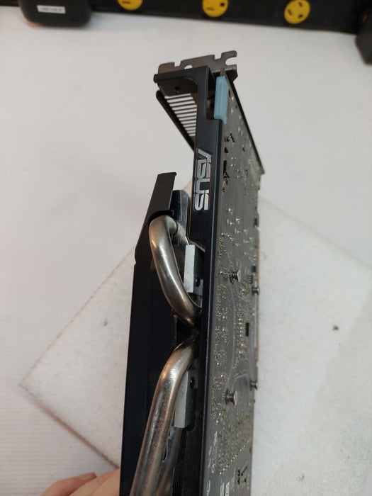 ASUS Graphics Card EAH6850 DC-CT70250193-00505-YV0061-A25-X5A24