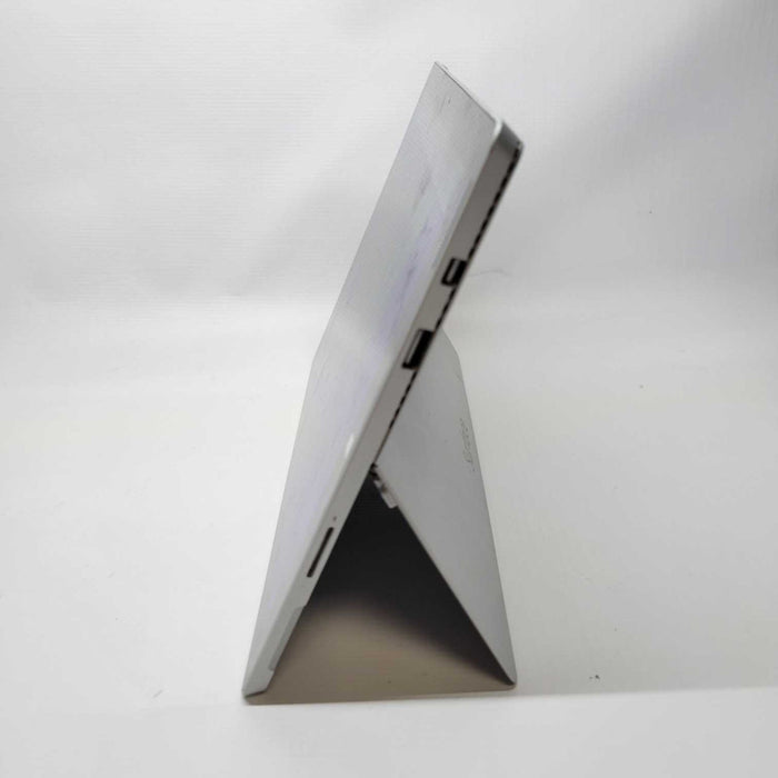 Microsoft Surface Pro 3 - Core i7-4650U | 8GB RAM | 256GB SSD + PWR ADPTR