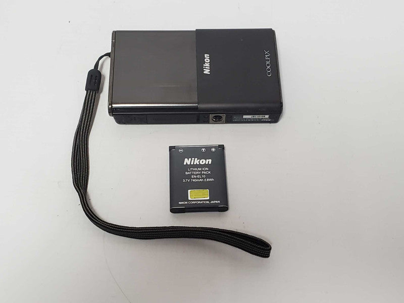 Nikon CoolPix S80 14.1MP Digital Camera |