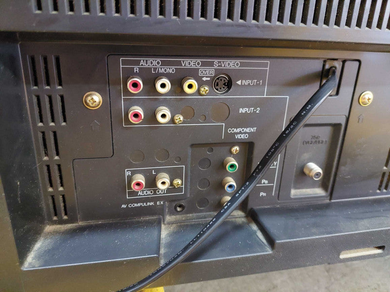 JVC 32\\" CRT Television Model: AV-32D202   year 2001