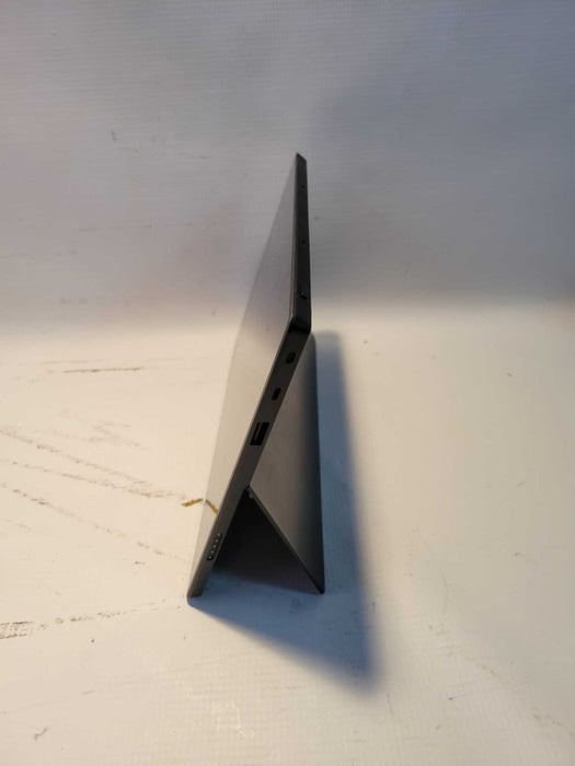Microsoft Surface - NVIDIA Tegra 3 CPU | 2GB RAM | 64GB SSD | NO PWR ADPTR