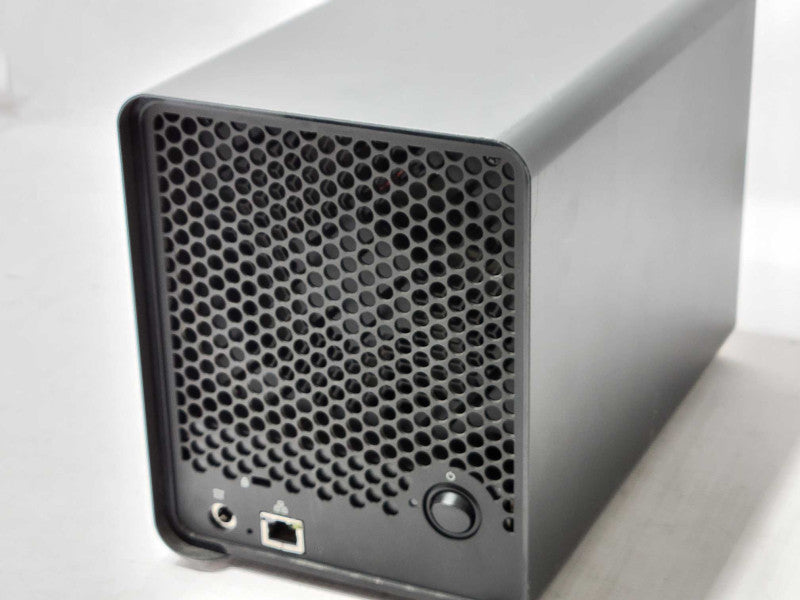Drobo Data Robotics Drobo FS DRDS2-A with 3x 4TB HDDs, READ _