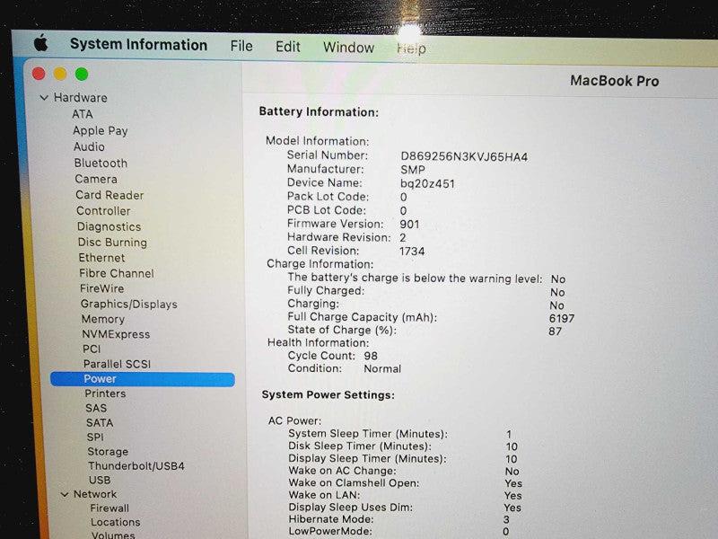 Apple Macbook Pro 2018 15\\" Core i7-8850H @ 2.6GHz 16GB DDR4 1TB SSD Radeon Pro 560X 4GB (