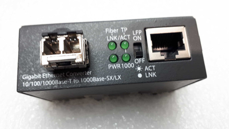 StarTech Gigabit Ethernet fiber media converter - 850nn MM LC - 550m MCM1110M &