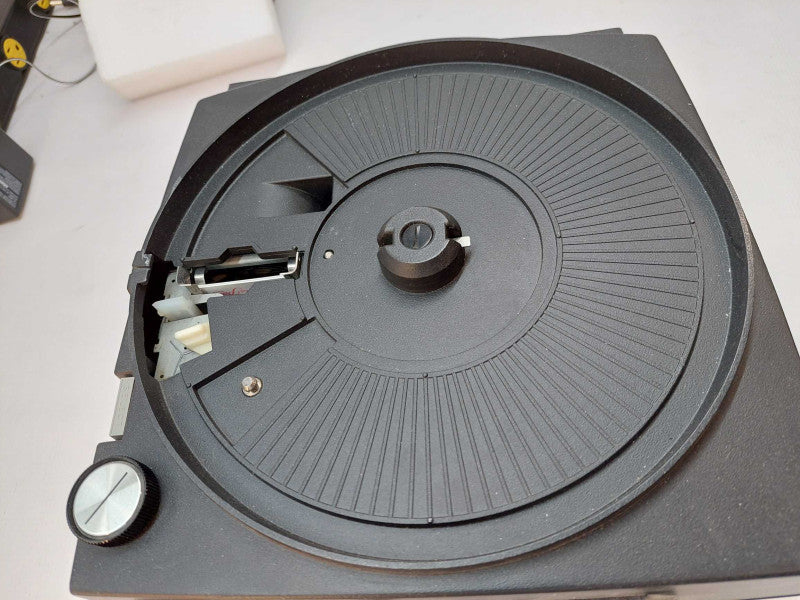 Kodak Carousel Auto-Focus 760 Extanar lens f:3.5 5 inch Slide Projector