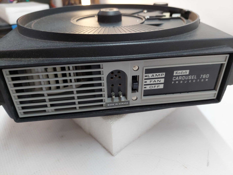 Kodak Carousel Auto-Focus 760 Extanar lens f:3.5 5 inch Slide Projector